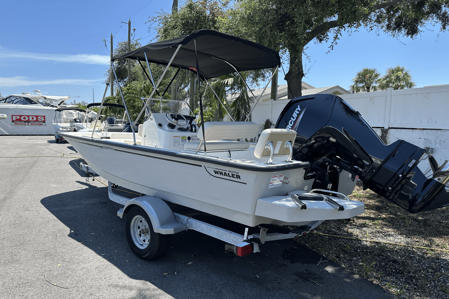 Slide: The Image of Boston Whaler 170 Montauk 2025 - 9