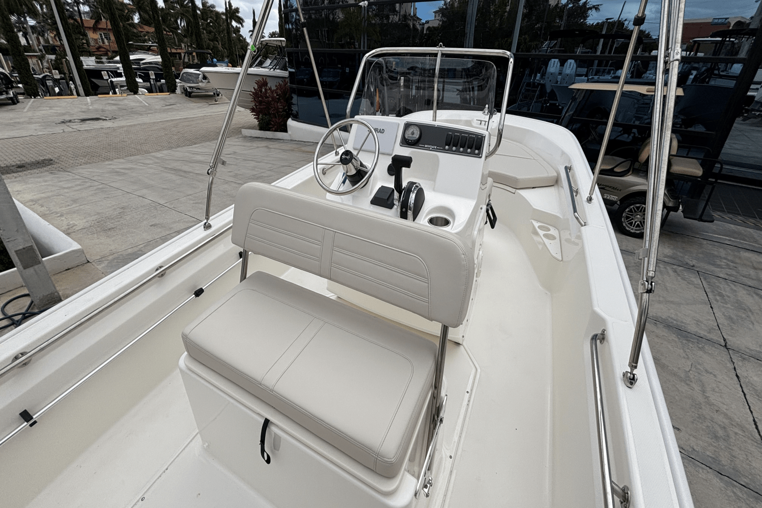 Slide: The Image of Boston Whaler 170 Montauk 2025 - 9