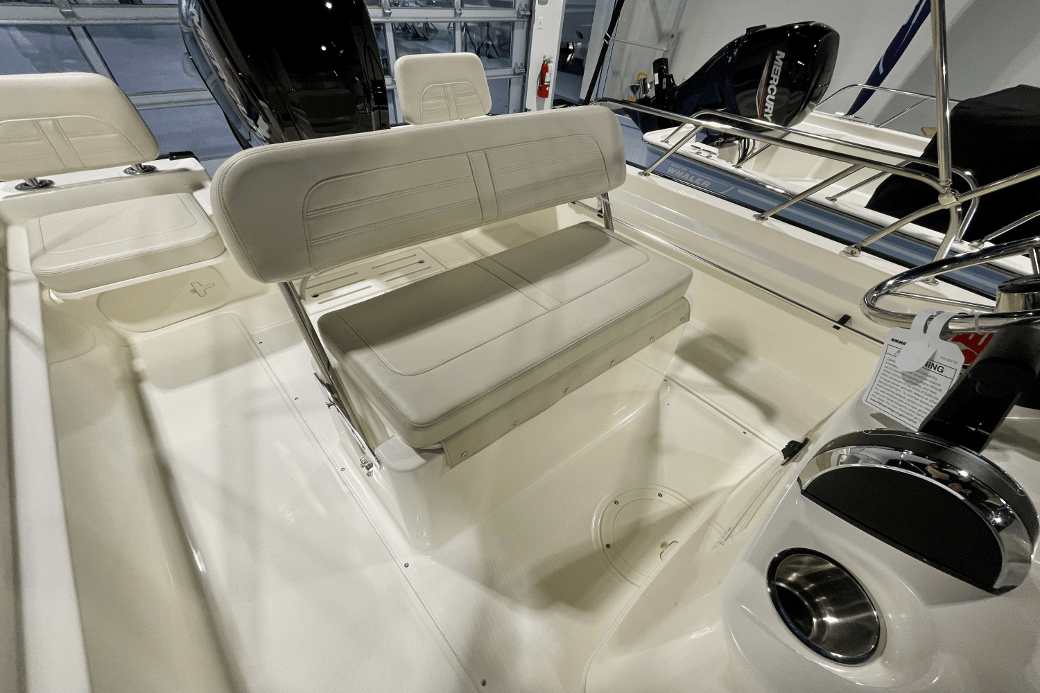 Slide: The Image of Boston Whaler 170 Montauk 2025 - 9