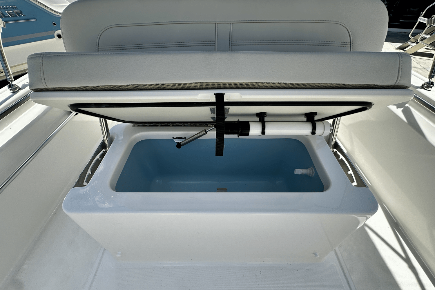 Slide: The Image of Boston Whaler 170 Montauk 2026 - 13