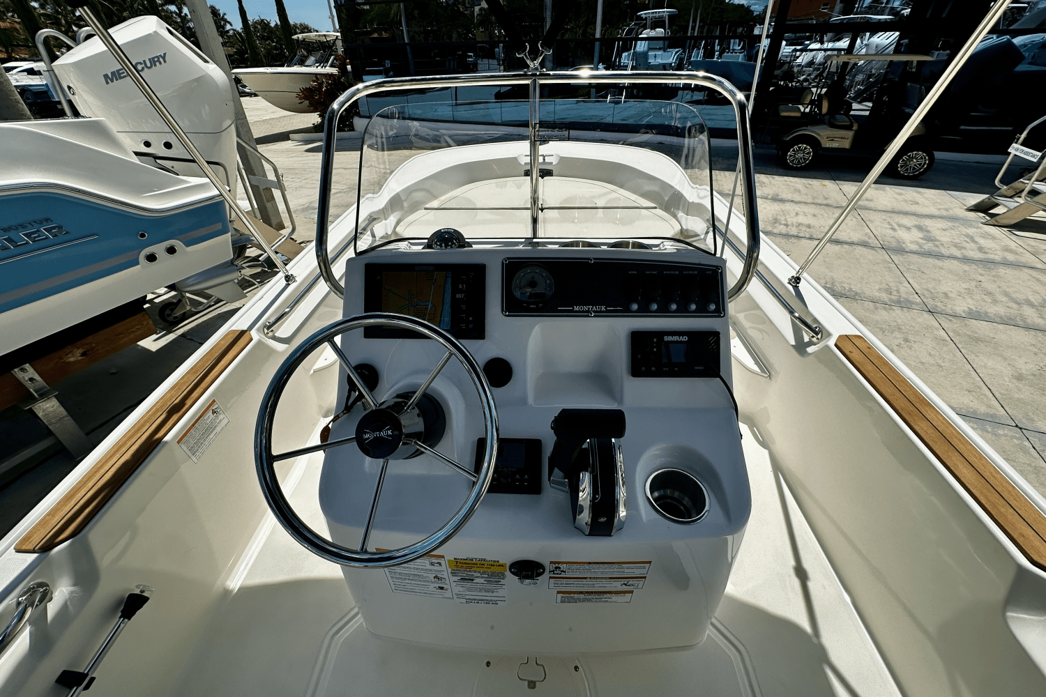 Slide: The Image of Boston Whaler 170 Montauk 2026 - 14
