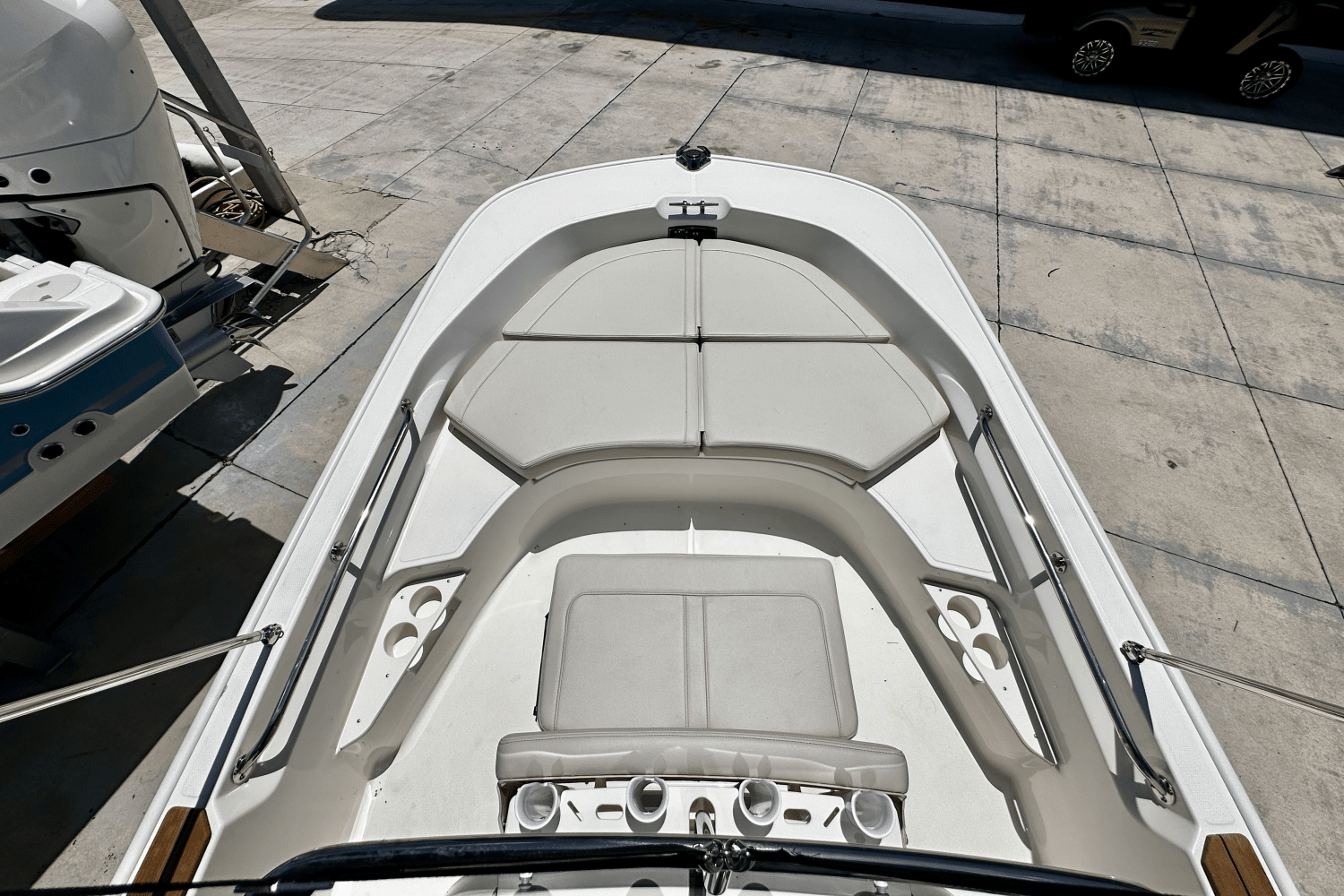 Slide: The Image of Boston Whaler 170 Montauk 2026 - 15