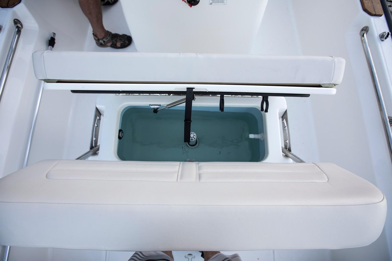 Slide: The Image of Boston Whaler 170 Montauk 2026 - 21