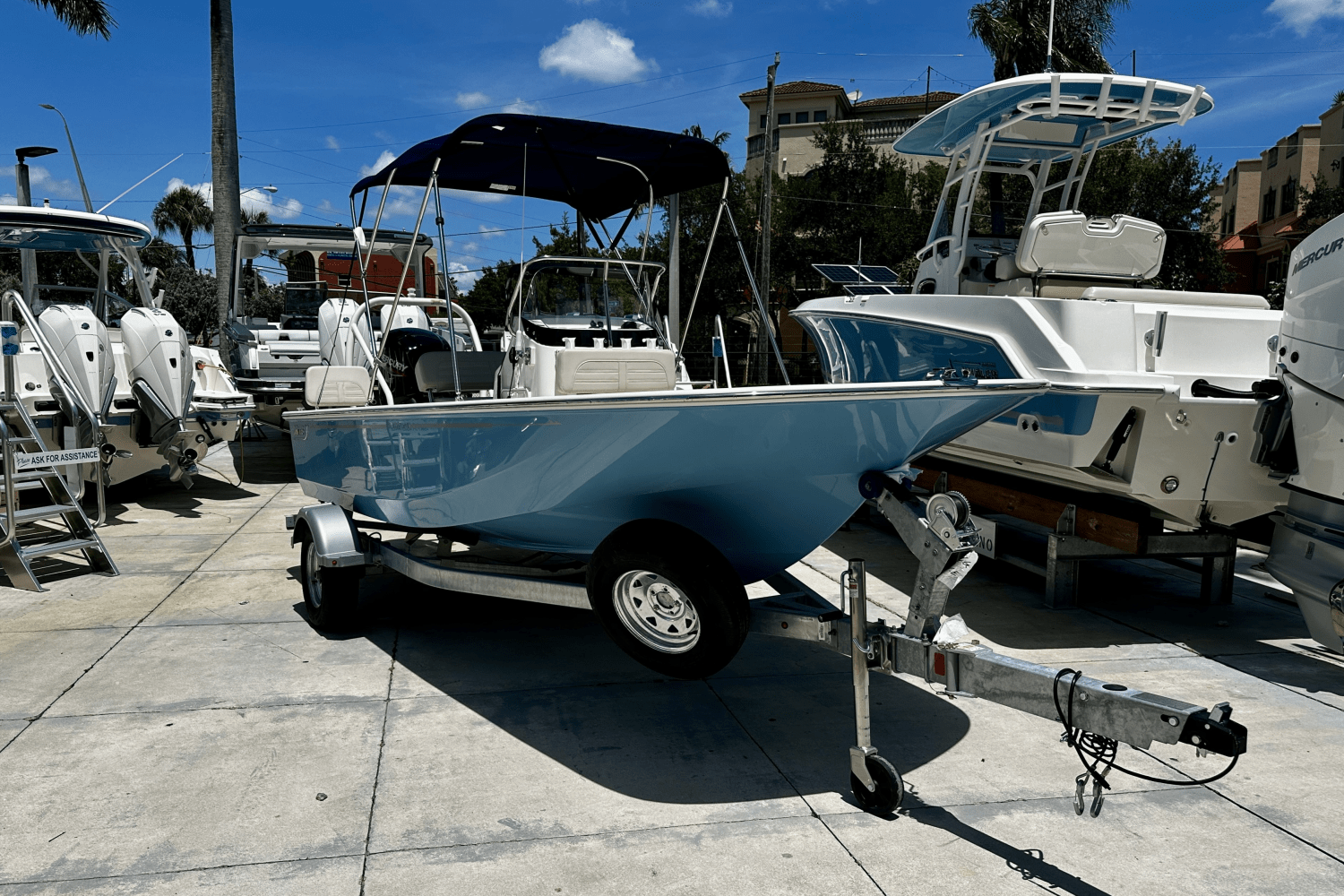 Slide: The Image of Boston Whaler 170 Montauk 2026 - 8