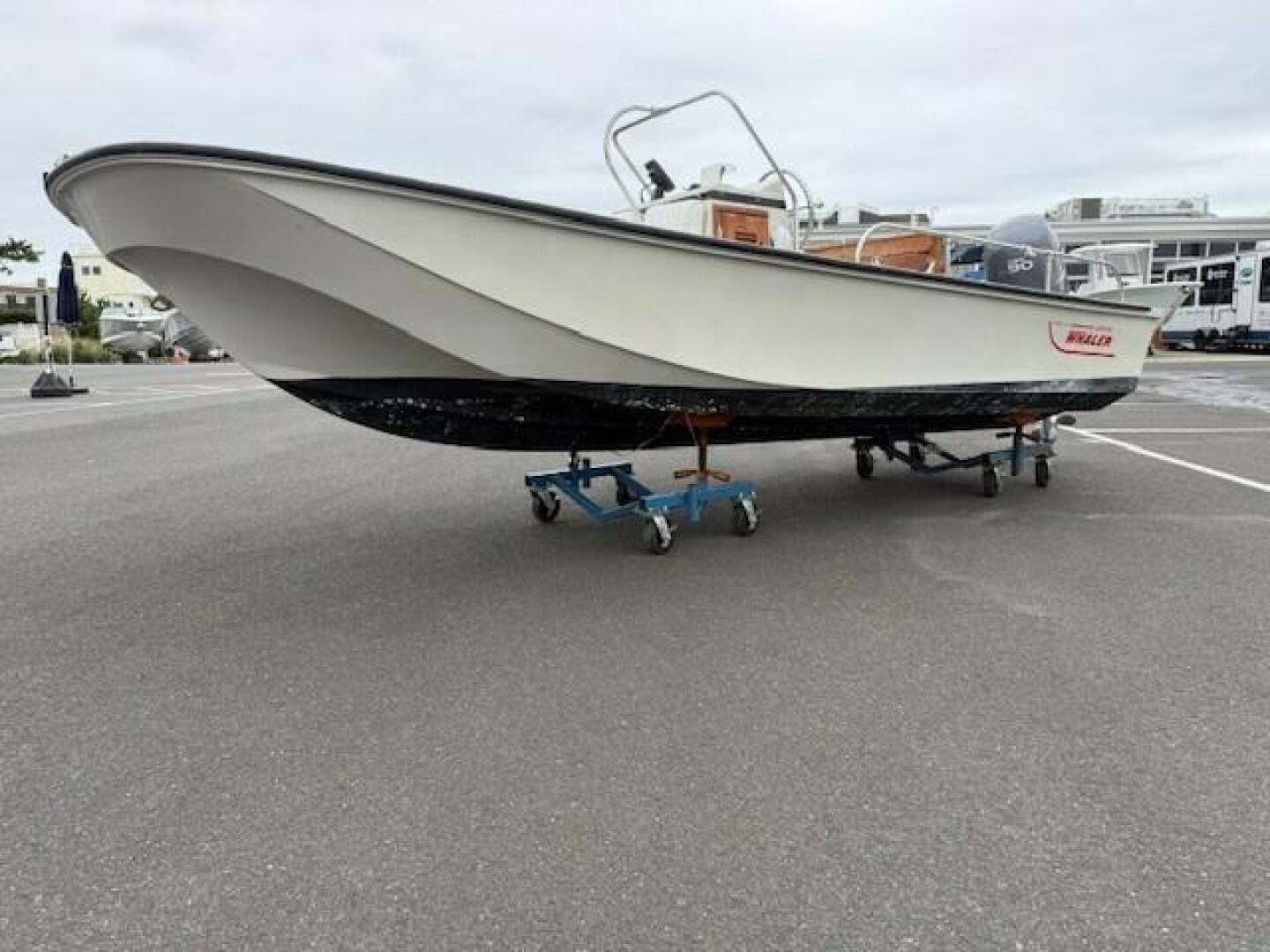 Slide: The Image of Boston Whaler 17 Montauk 1985 - 5568179