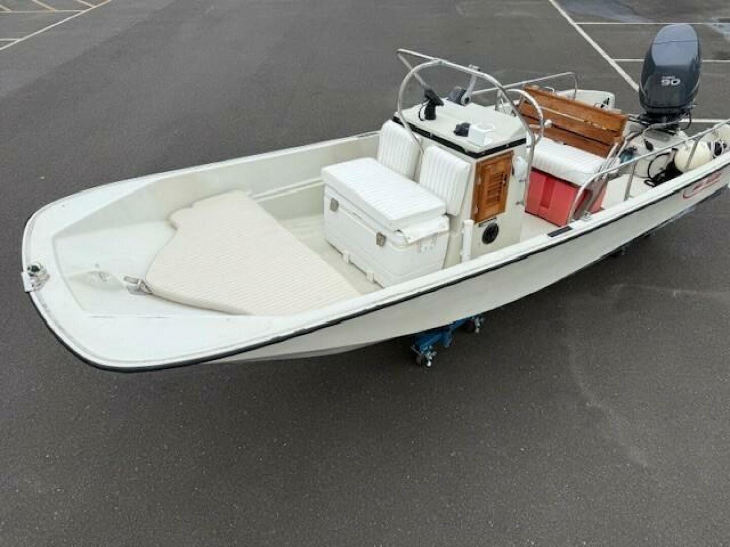 Slide: The Image of Boston Whaler 17 Montauk 1985 - 5568183