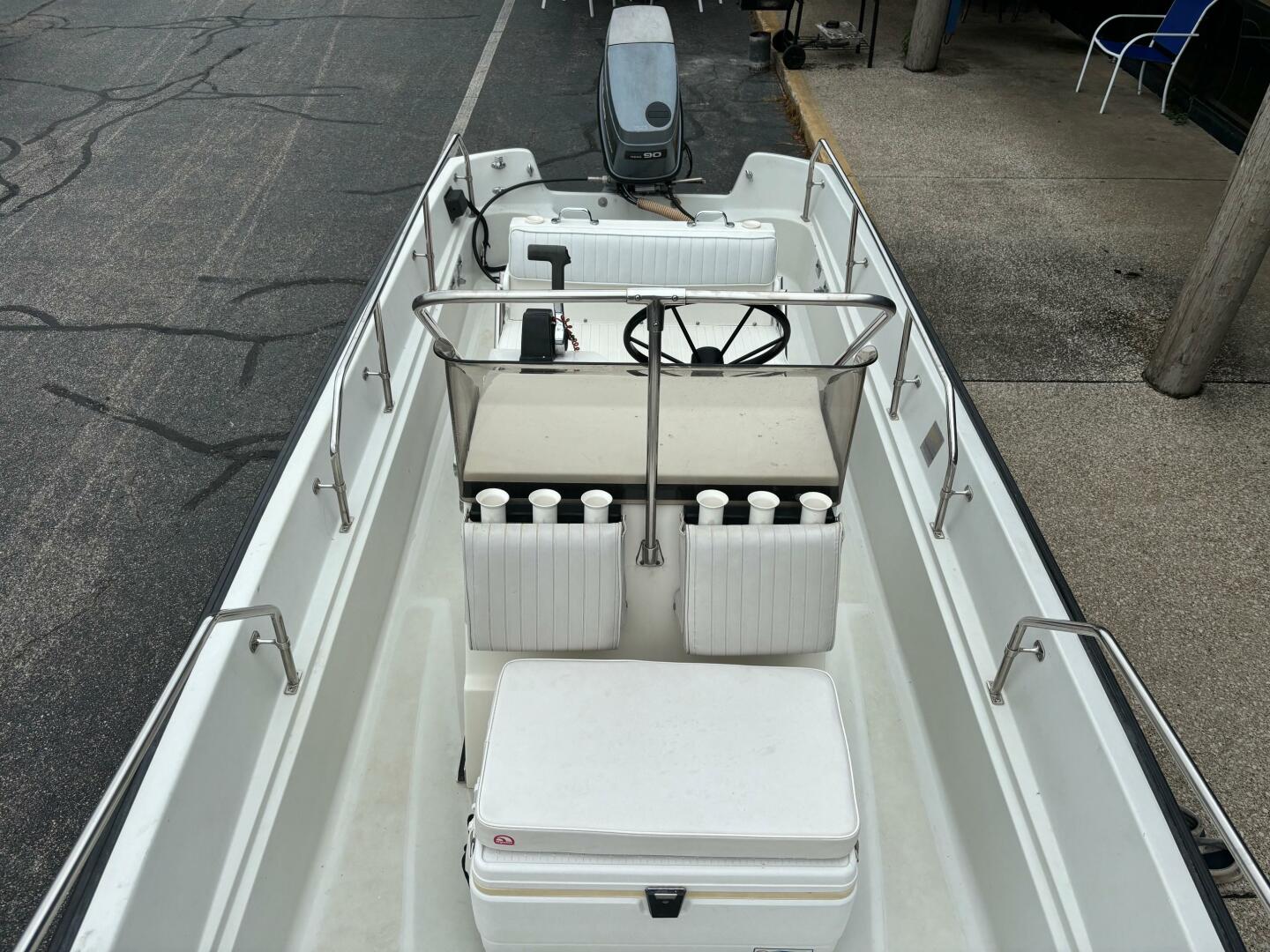 Slide: The Image of Boston Whaler 17 Montauk 1993 - 5469650