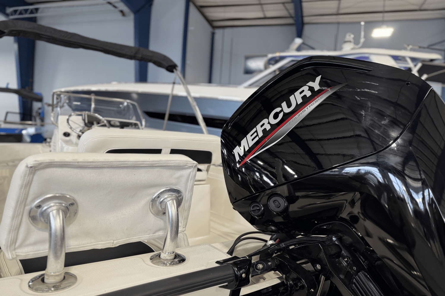 Slide: The Image of Boston Whaler 17 MONTAUK 2021 - 2