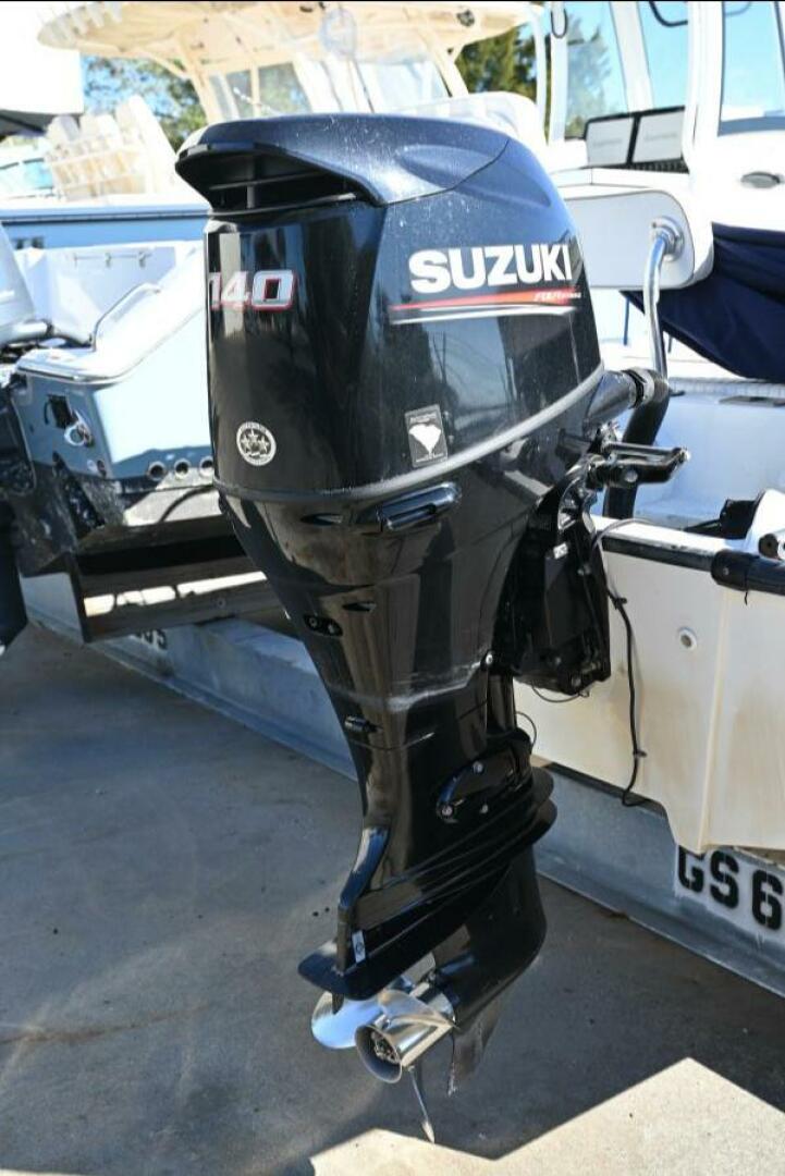 Slide: The Image of Boston Whaler 18 2000 - 4050105