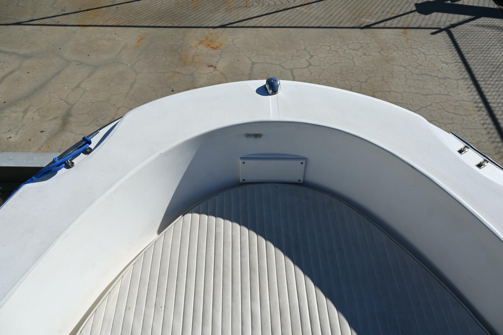 Slide: The Image of Boston Whaler 18 2000 - 4050238