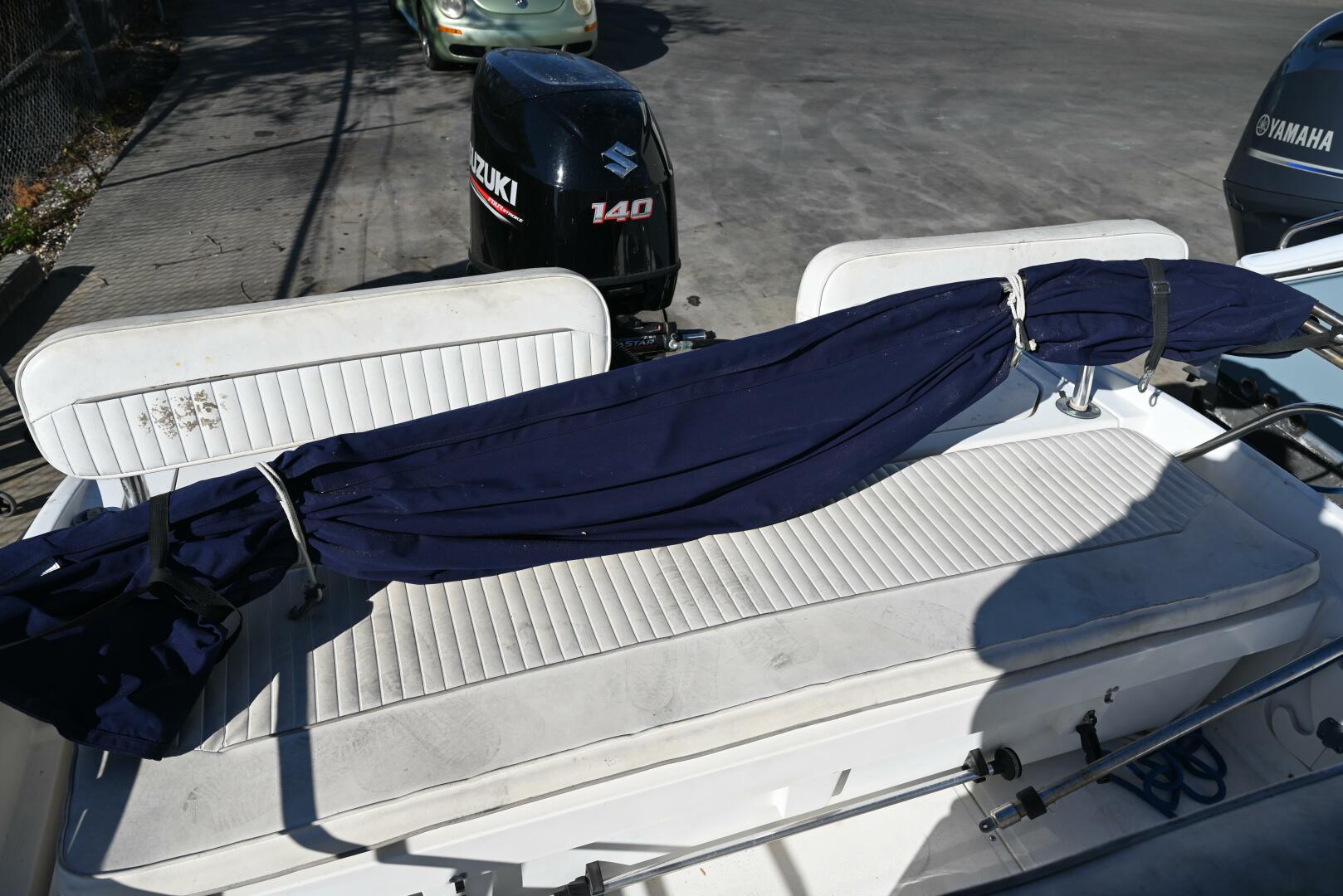 Slide: The Image of Boston Whaler 18 2000 - 4050408