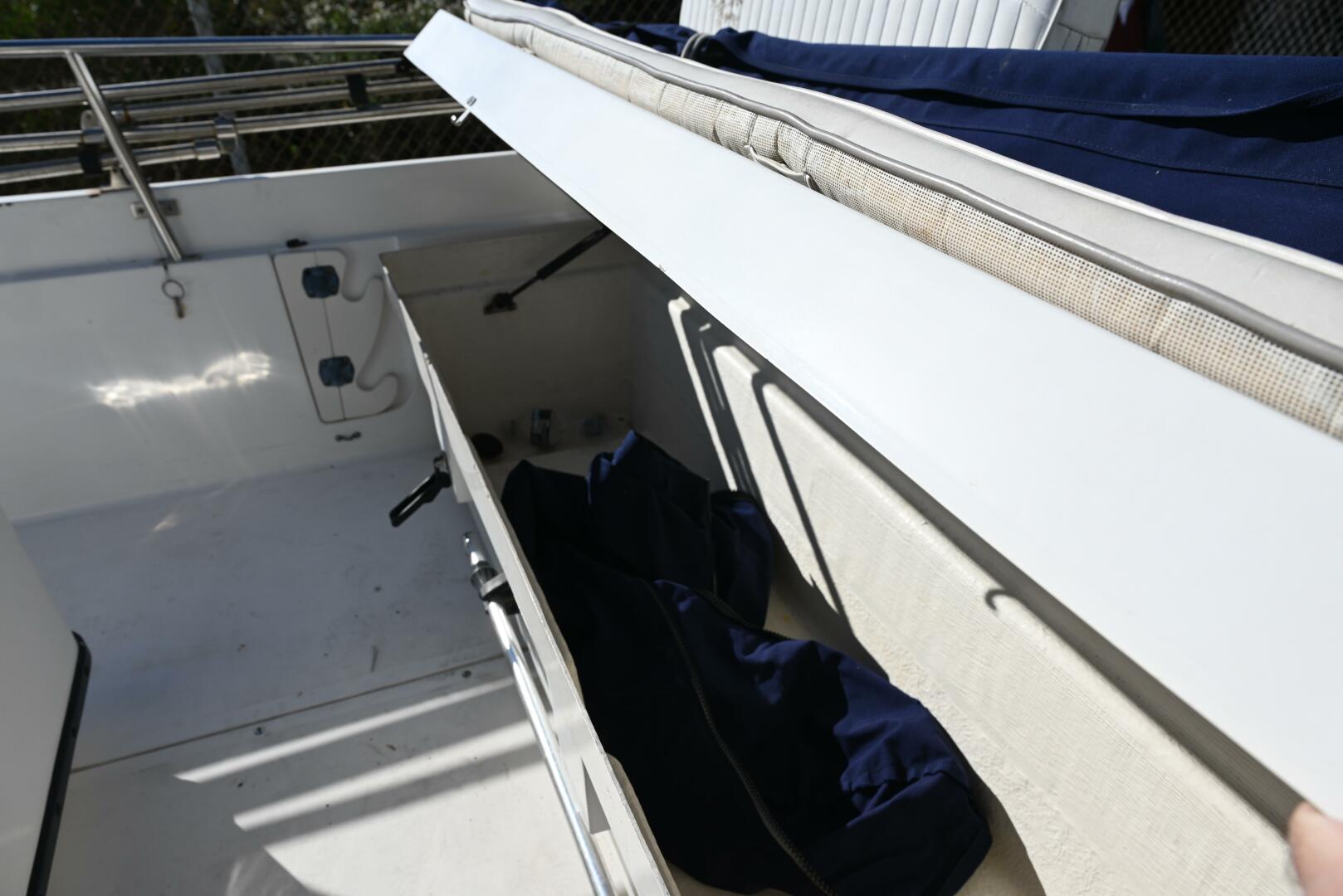 Slide: The Image of Boston Whaler 18 2000 - 4050411