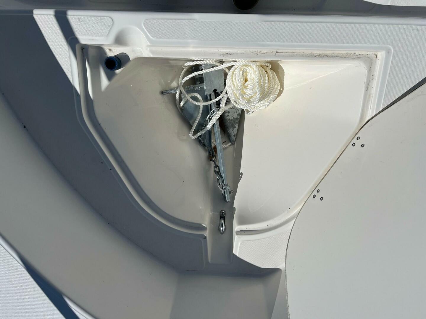 Slide: The Image of Boston Whaler 18 2003 - 5255381