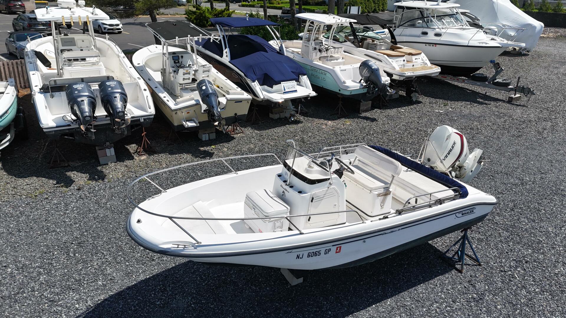 Slide: The Image of Boston Whaler 18' Dauntless 2001 - 5290948