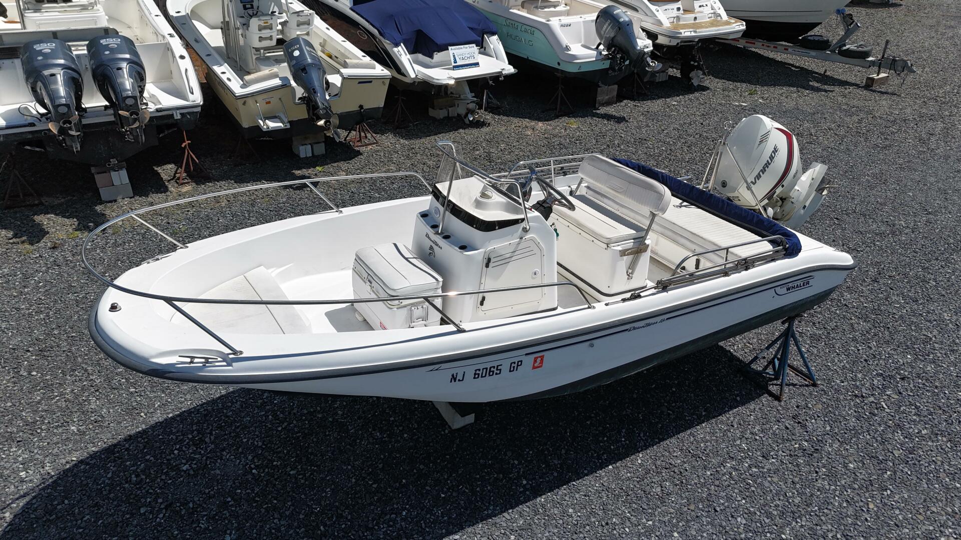 Slide: The Image of Boston Whaler 18' Dauntless 2001 - 5290949