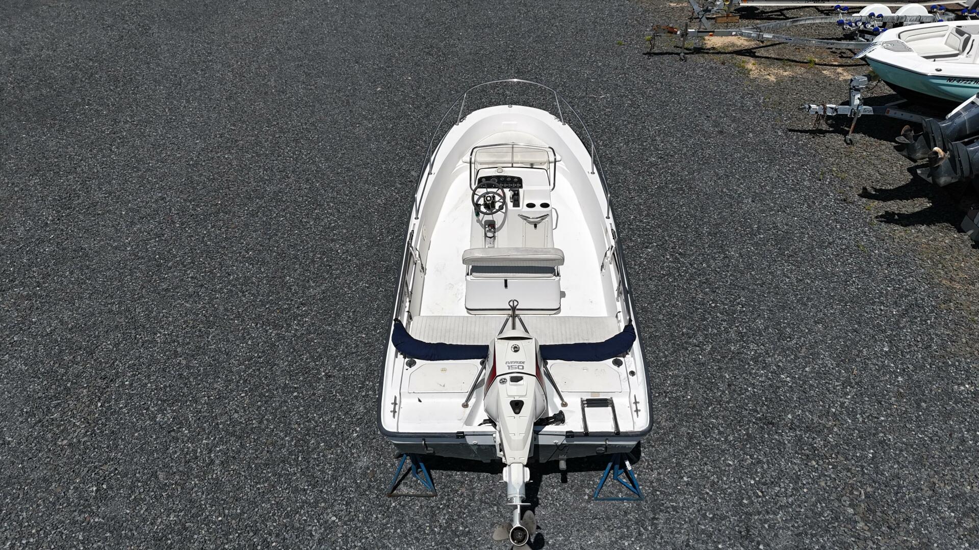 Slide: The Image of Boston Whaler 18' Dauntless 2001 - 5290953