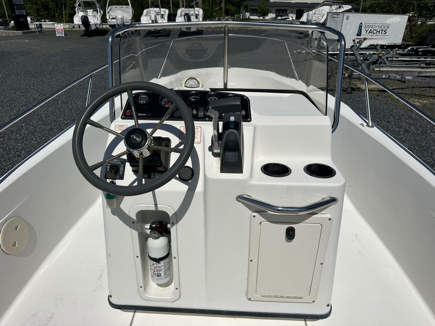 Slide: The Image of Boston Whaler 18' Dauntless 2001 - 5290958
