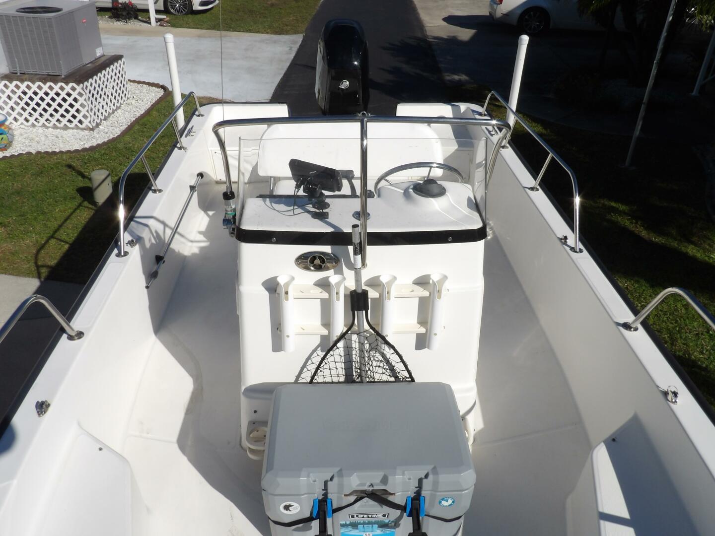 Slide: The Image of Boston Whaler 190 Montauk 2008 - 4122336