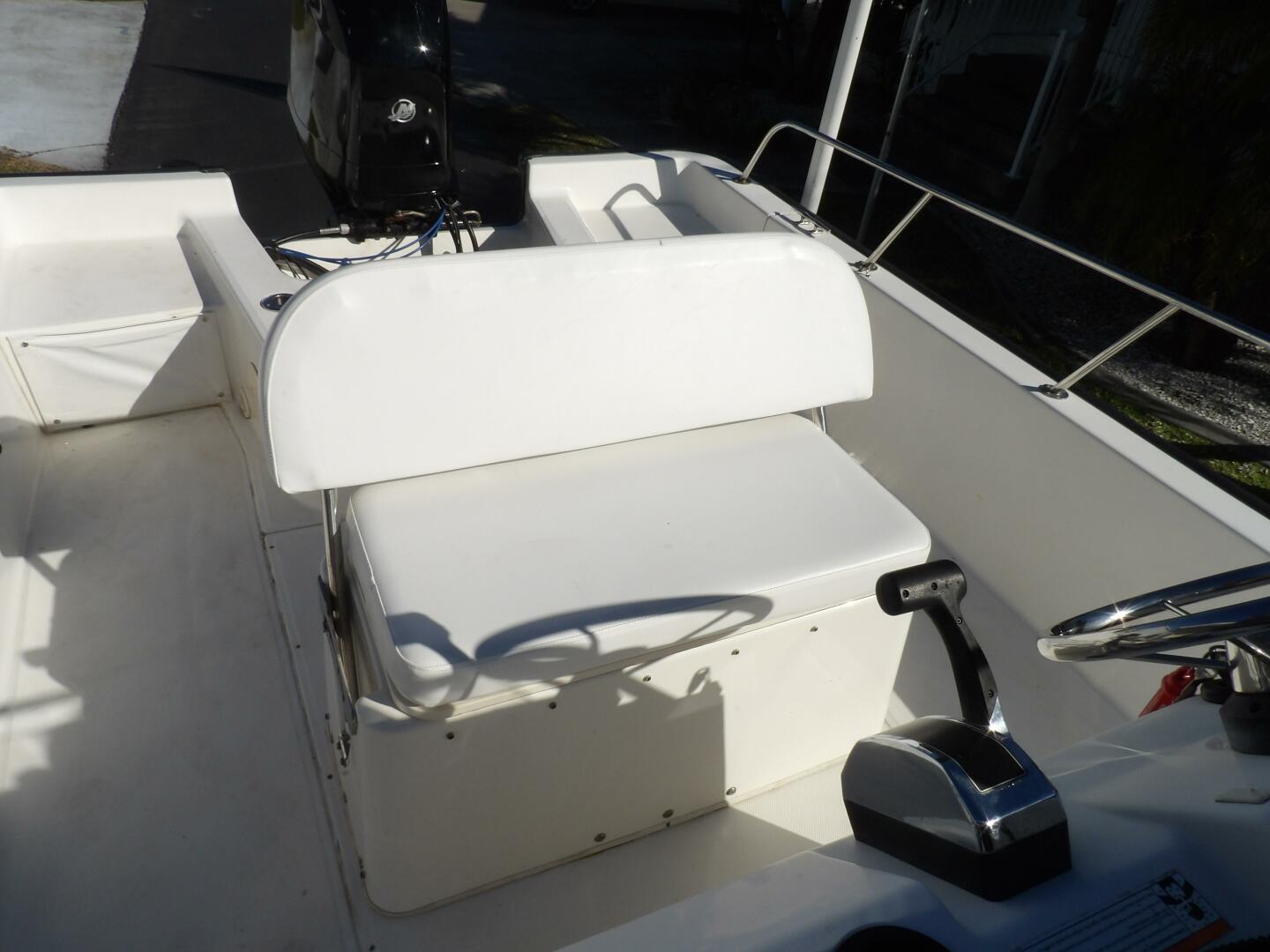 Slide: The Image of Boston Whaler 190 Montauk 2008 - 4122341