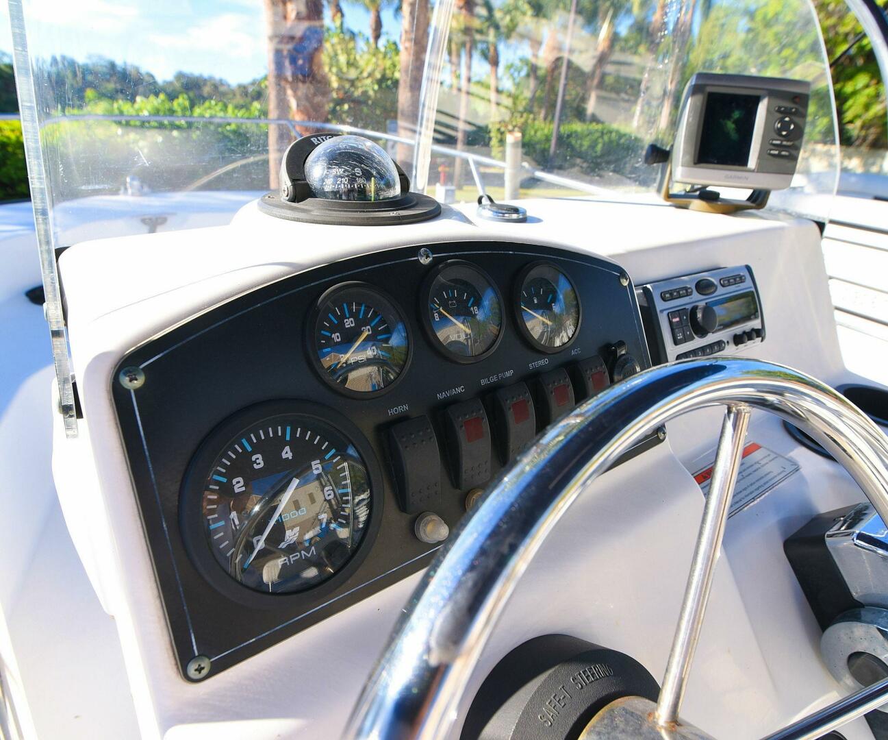 Slide: The Image of Boston Whaler 190 Montauk 2009 - 4896795