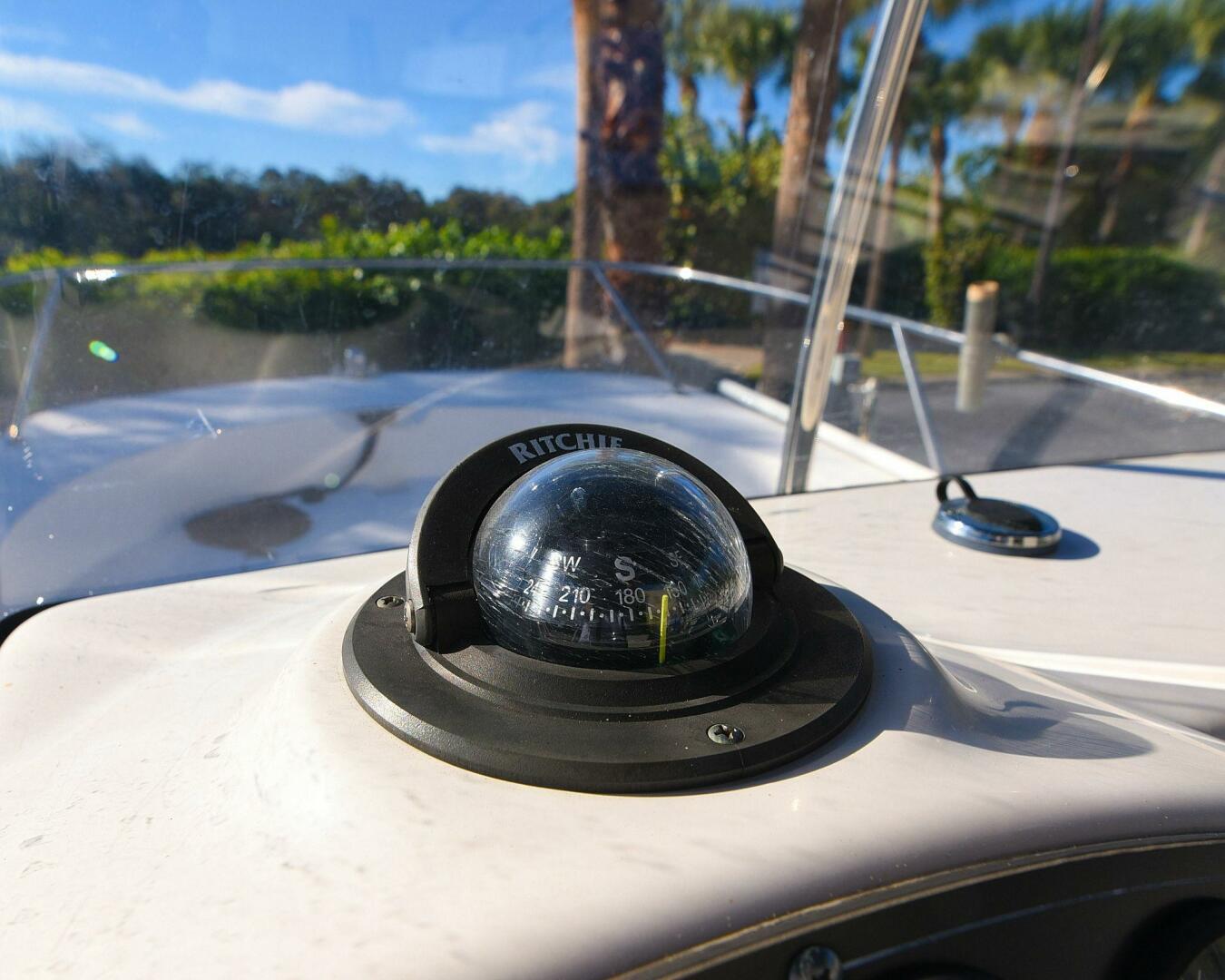 Slide: The Image of Boston Whaler 190 Montauk 2009 - 4896796