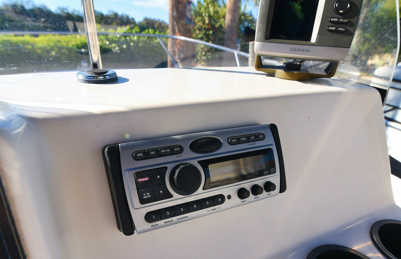 Slide: The Image of Boston Whaler 190 Montauk 2009 - 4896798