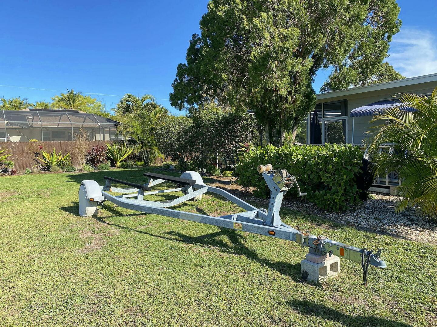 Slide: The Image of Boston Whaler 190 Montauk 2009 - 4896810