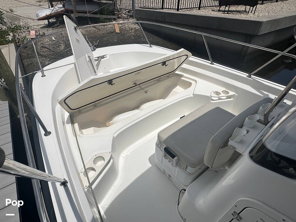 Slide: The Image of Boston Whaler 190 Montauk 2023 - 15647266
