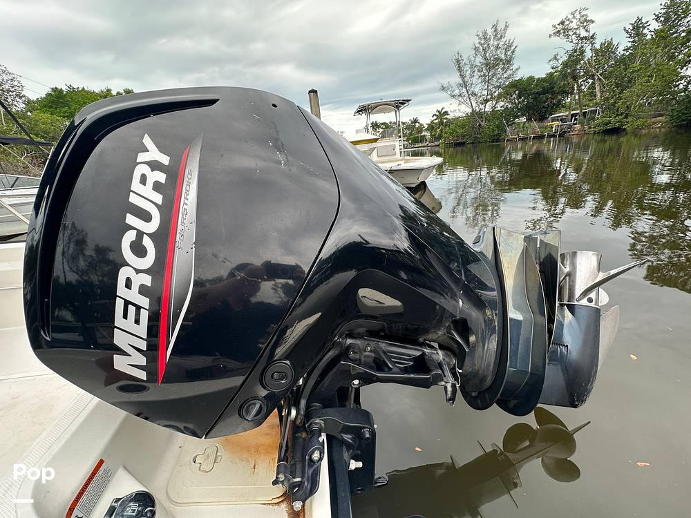 Slide: The Image of Boston Whaler 190 Montauk 2023 - 15455469