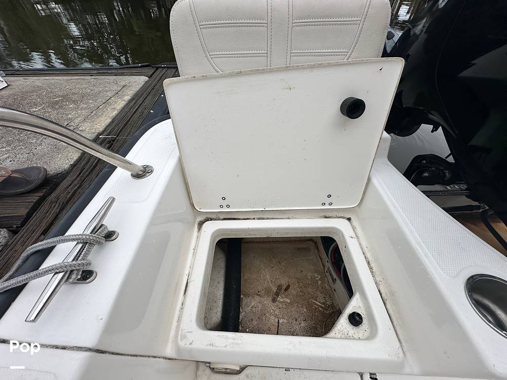 Slide: The Image of Boston Whaler 190 Montauk 2023 - 15455473