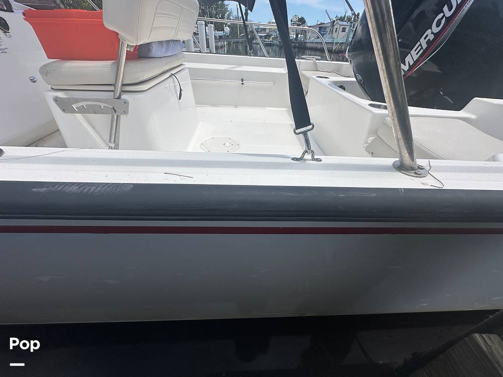 Slide: The Image of Boston Whaler 190 Montauk 2023 - 15647251