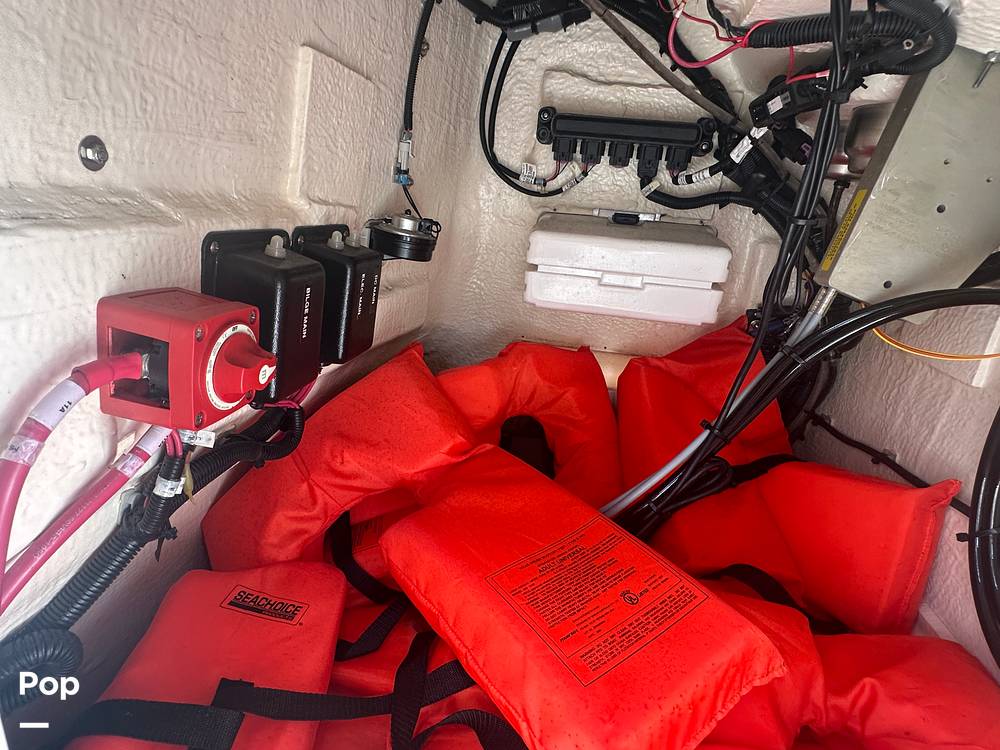 Slide: The Image of Boston Whaler 190 Montauk 2023 - 15647267