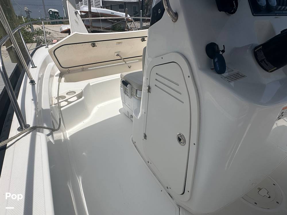 Slide: The Image of Boston Whaler 190 Montauk 2023 - 15647269