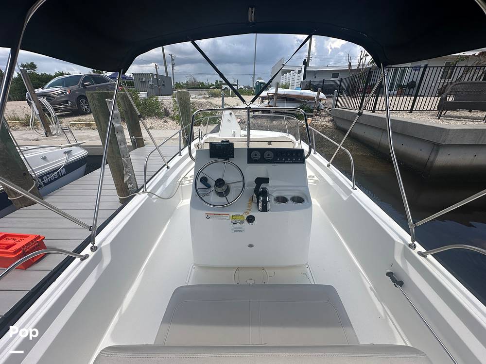 Slide: The Image of Boston Whaler 190 Montauk 2023 - 15647279