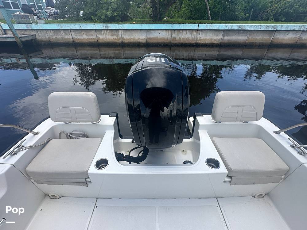 Slide: The Image of Boston Whaler 190 Montauk 2023 - 15647284