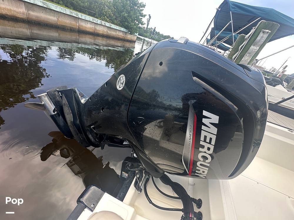 Slide: The Image of Boston Whaler 190 Montauk 2023 - 15647285