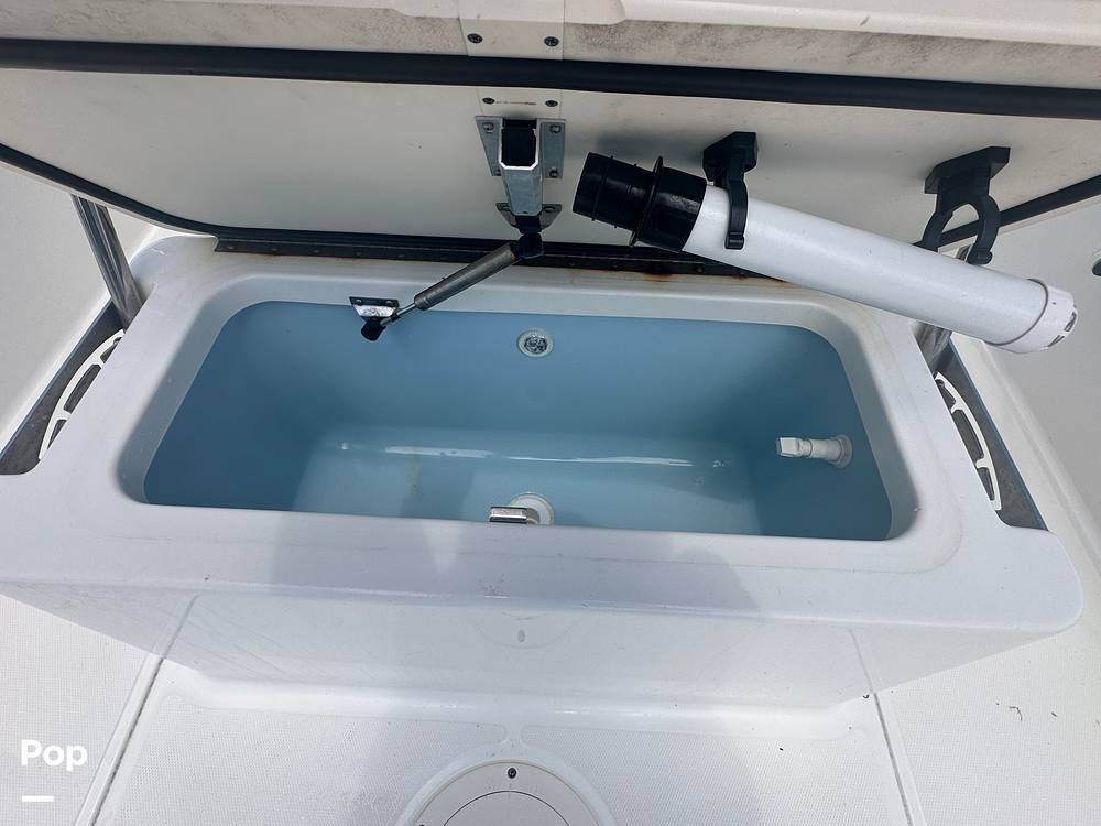 Slide: The Image of Boston Whaler 190 Montauk 2023 - 15647293