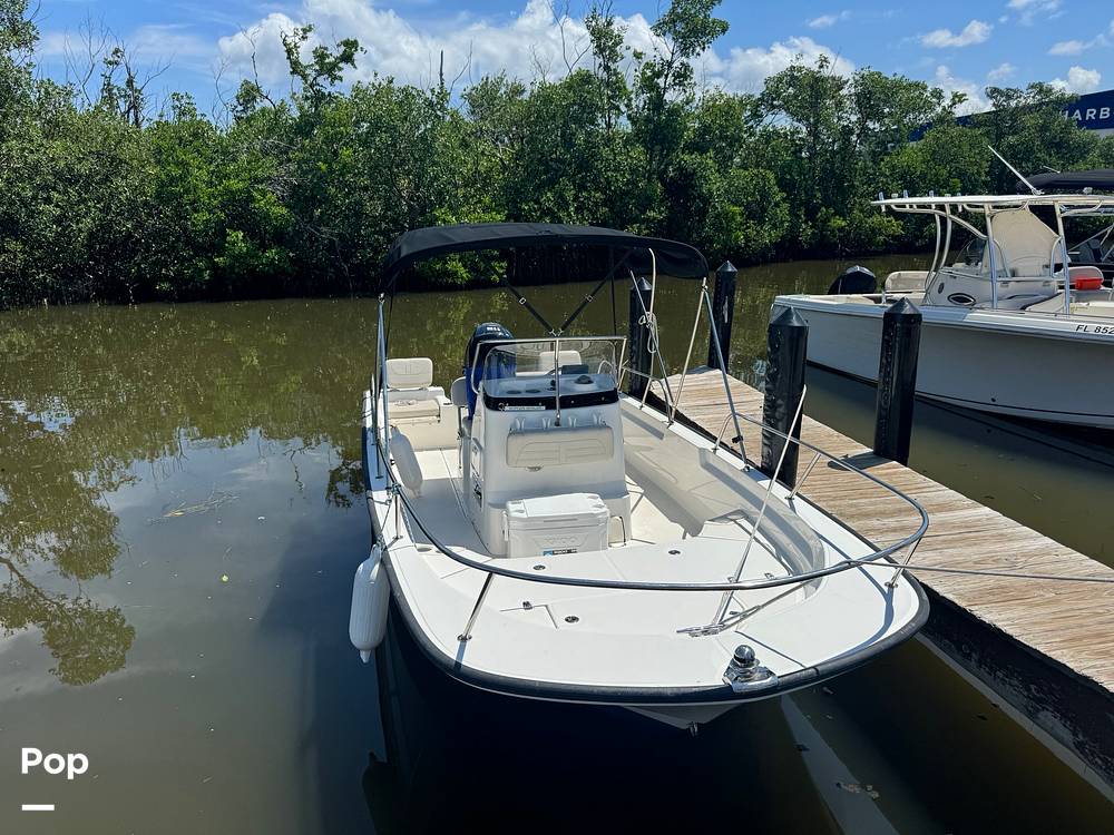 Slide: The Image of Boston Whaler 190 Montauk 2023 - 15674446