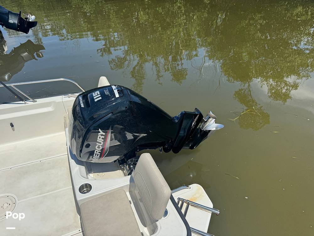 Slide: The Image of Boston Whaler 190 Montauk 2023 - 15674448