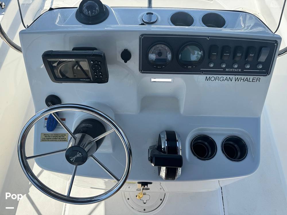 Slide: The Image of Boston Whaler 190 Montauk 2023 - 15674453