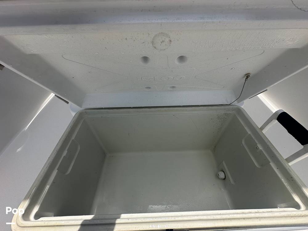 Slide: The Image of Boston Whaler 190 Montauk 2023 - 15647256