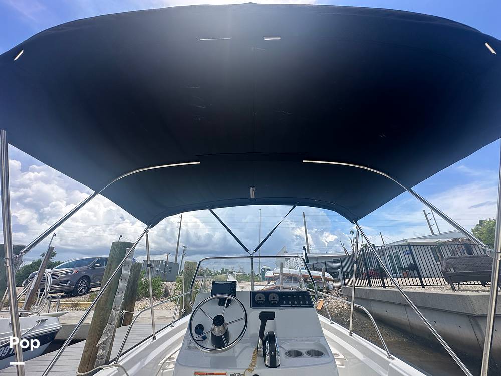 Slide: The Image of Boston Whaler 190 Montauk 2023 - 15647277