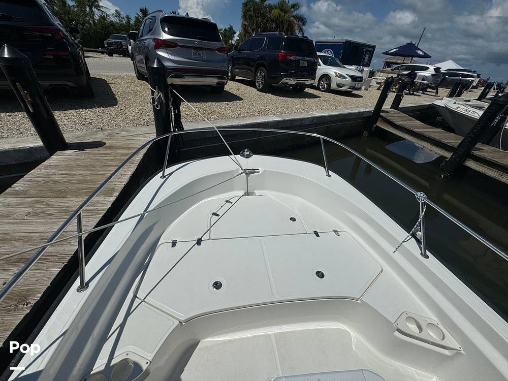 Slide: The Image of Boston Whaler 190 Montauk 2023 - 15674450