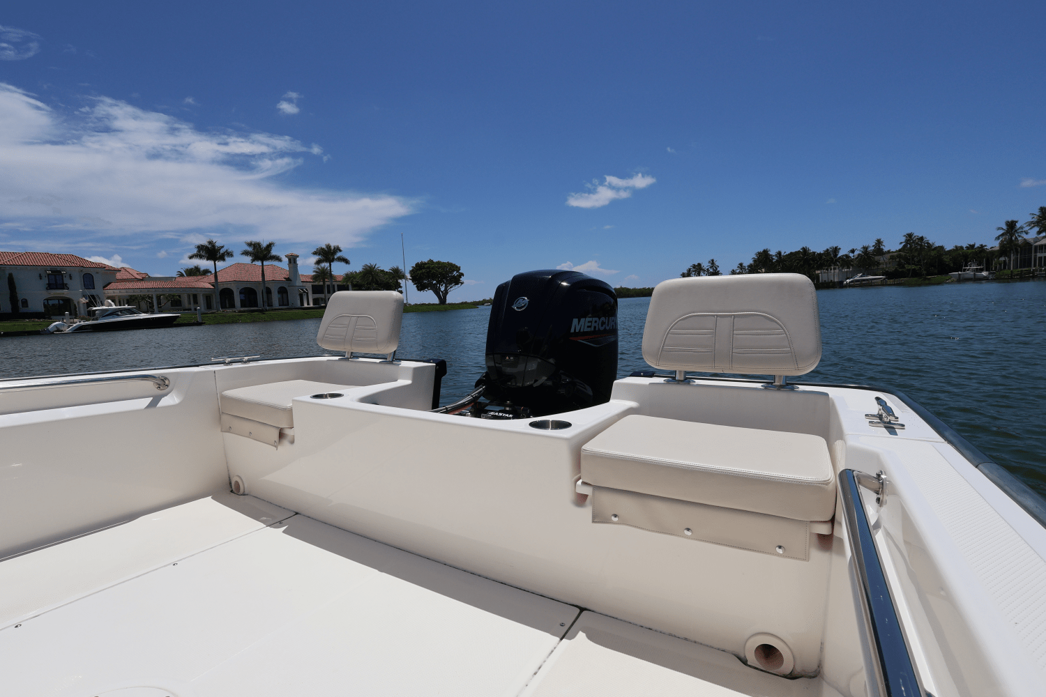 Slide: The Image of Boston Whaler 190 Montauk 2024 - 12