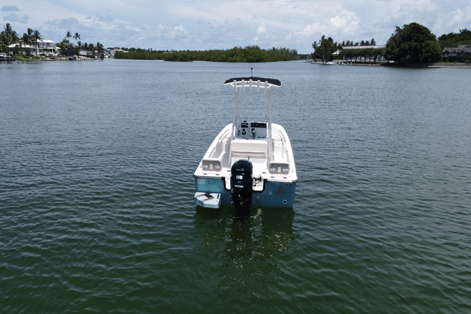 Slide: The Image of Boston Whaler 190 Montauk 2024 - 7