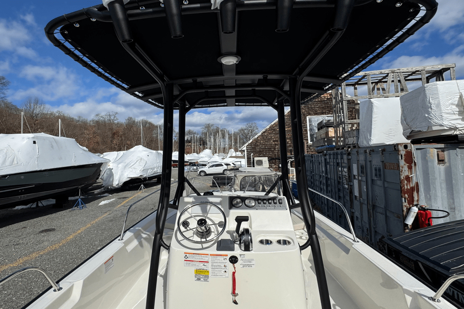 Slide: The Image of Boston Whaler 190 Montauk 2025 - 10