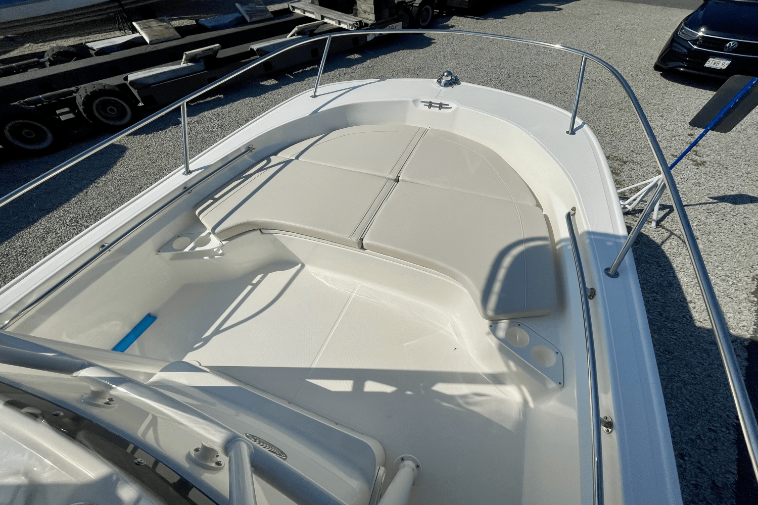 Slide: The Image of Boston Whaler 190 Montauk 2025 - 10