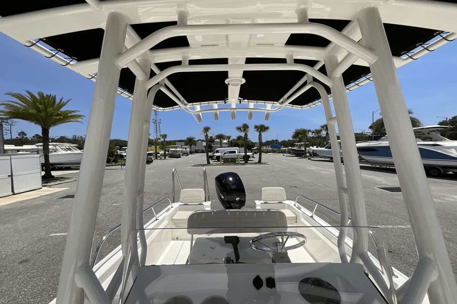 Slide: The Image of Boston Whaler 190 Montauk 2025 - 13