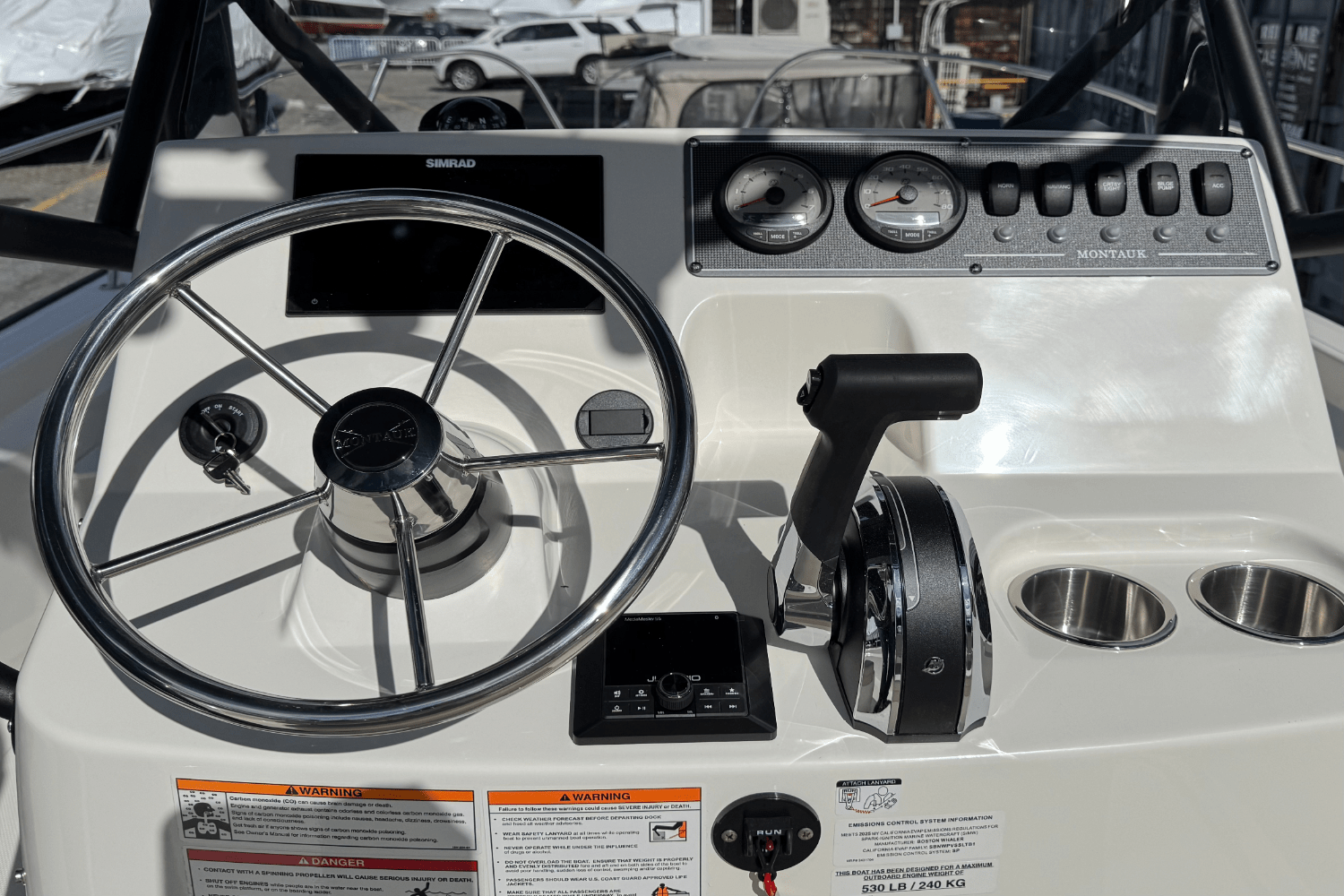 Slide: The Image of Boston Whaler 190 Montauk 2025 - 15