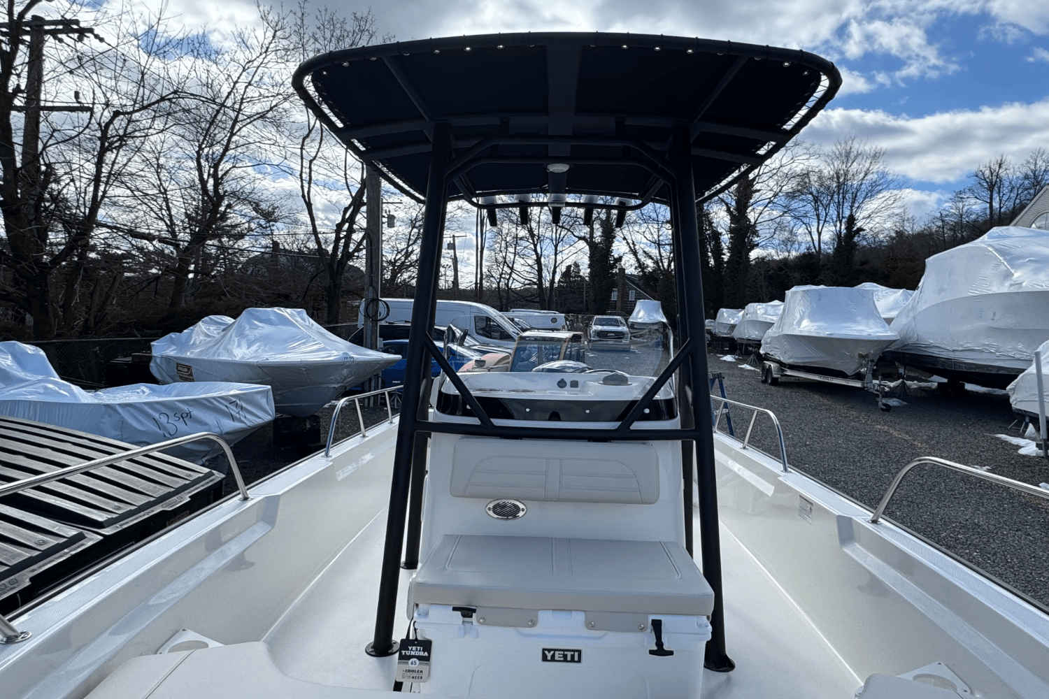 Slide: The Image of Boston Whaler 190 Montauk 2025 - 21